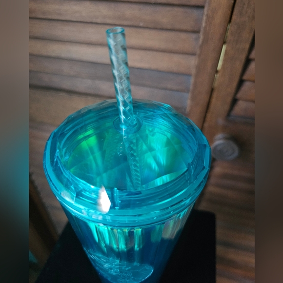 Starbucks Tumbler 24 oz. Iridescent Blue with Dome Lid & Matching Straw - Picture 4 of 10